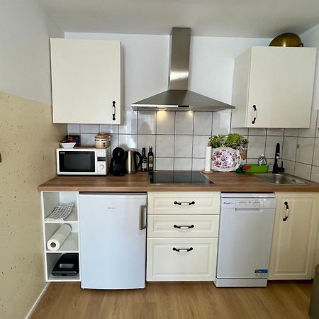 Garden Paradise Bled Apartments - Garden, Pond And Castle View מראה חיצוני תמונה