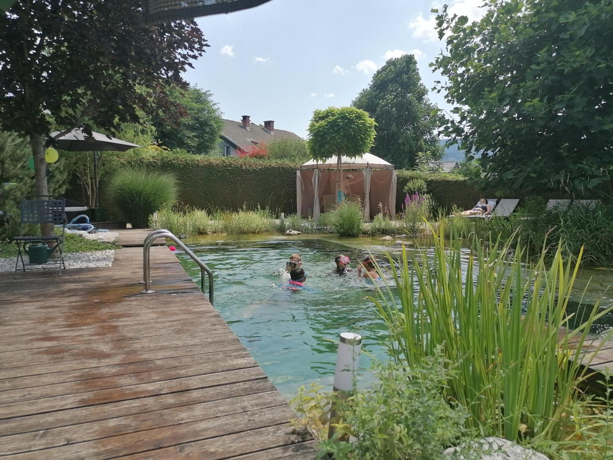 Garden Paradise Bled Apartments - Garden, Pond And Castle View מראה חיצוני תמונה