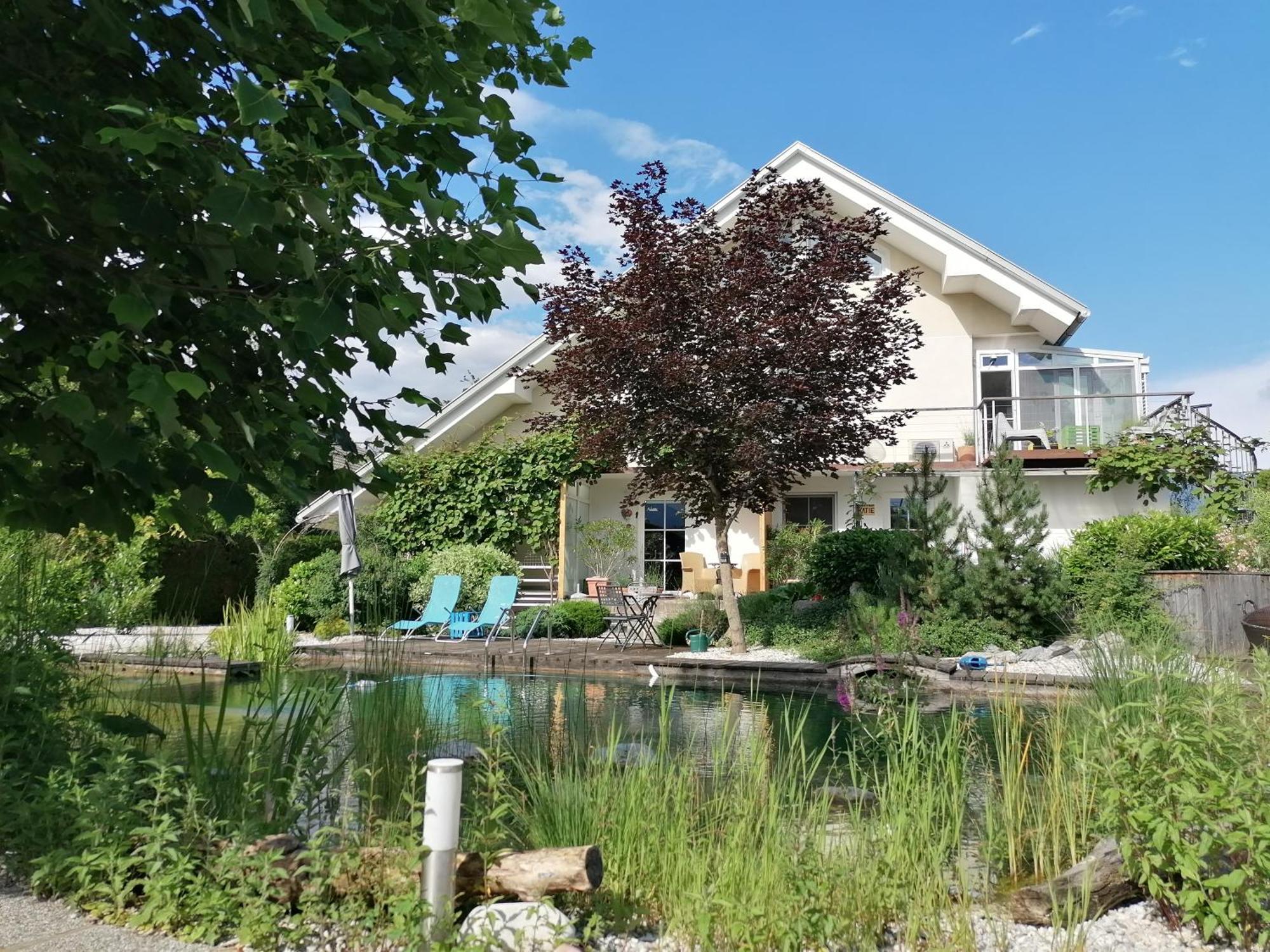 Garden Paradise Bled Apartments - Garden, Pond And Castle View מראה חיצוני תמונה