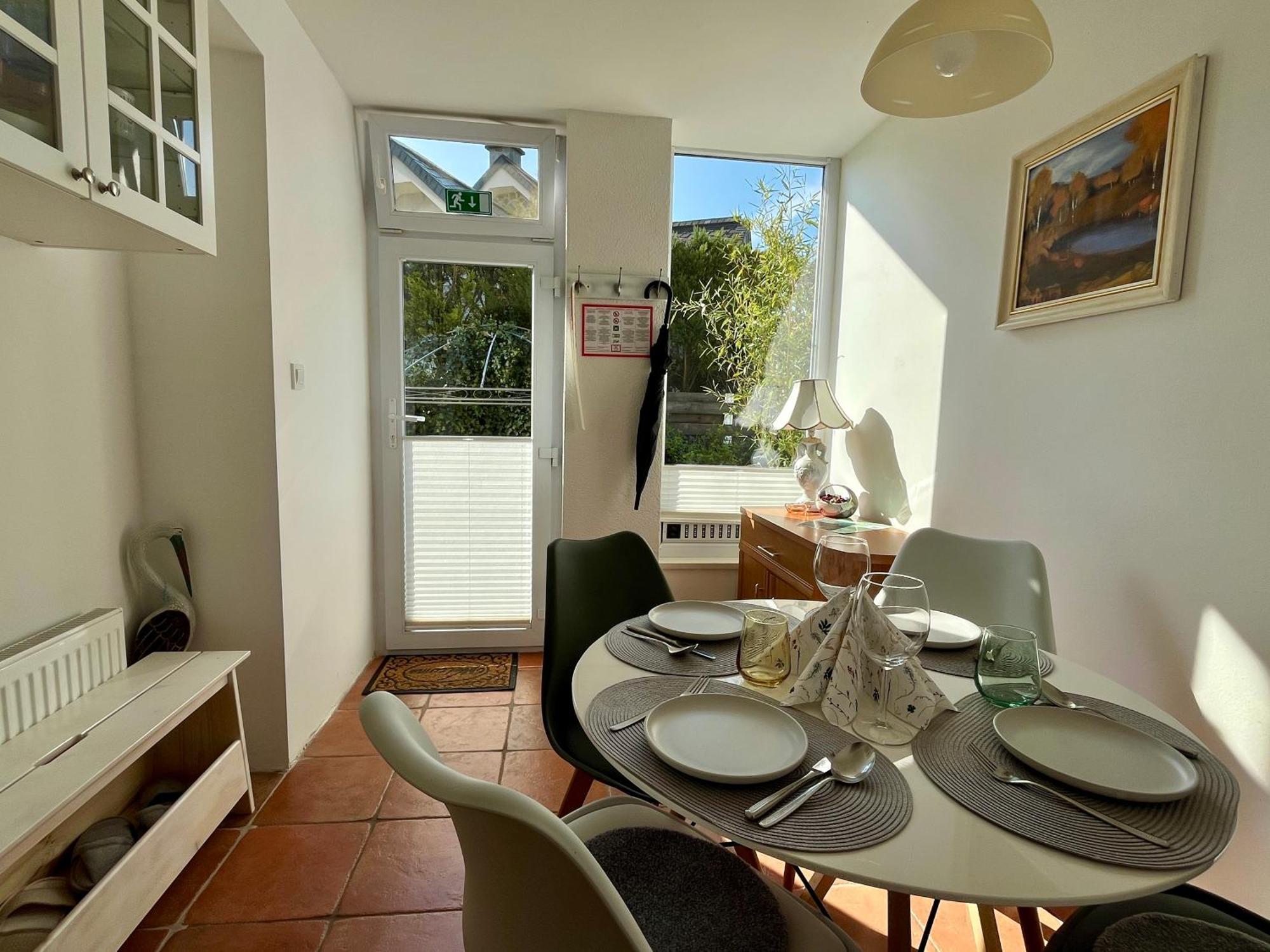 Garden Paradise Bled Apartments - Garden, Pond And Castle View מראה חיצוני תמונה