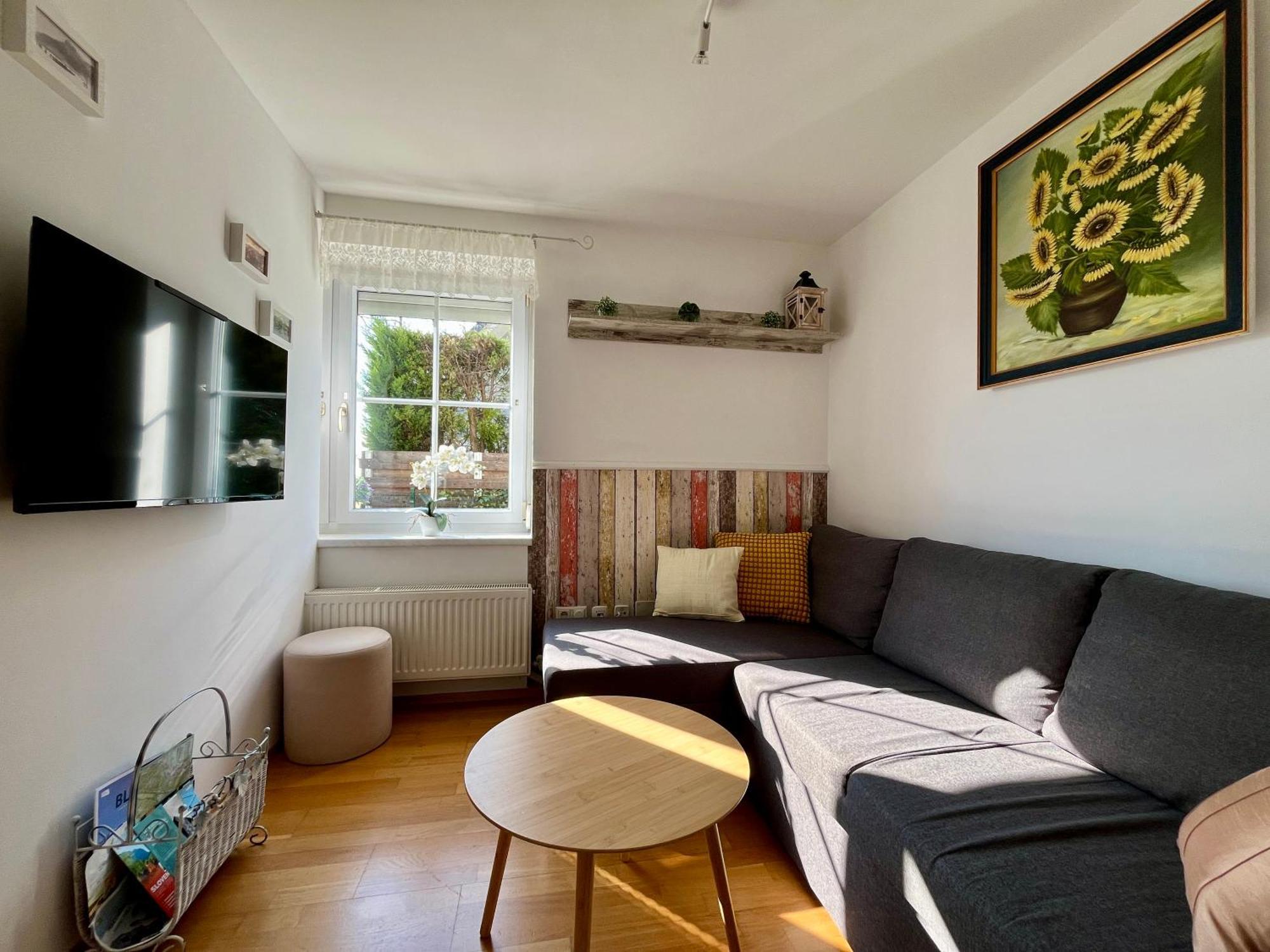 Garden Paradise Bled Apartments - Garden, Pond And Castle View מראה חיצוני תמונה
